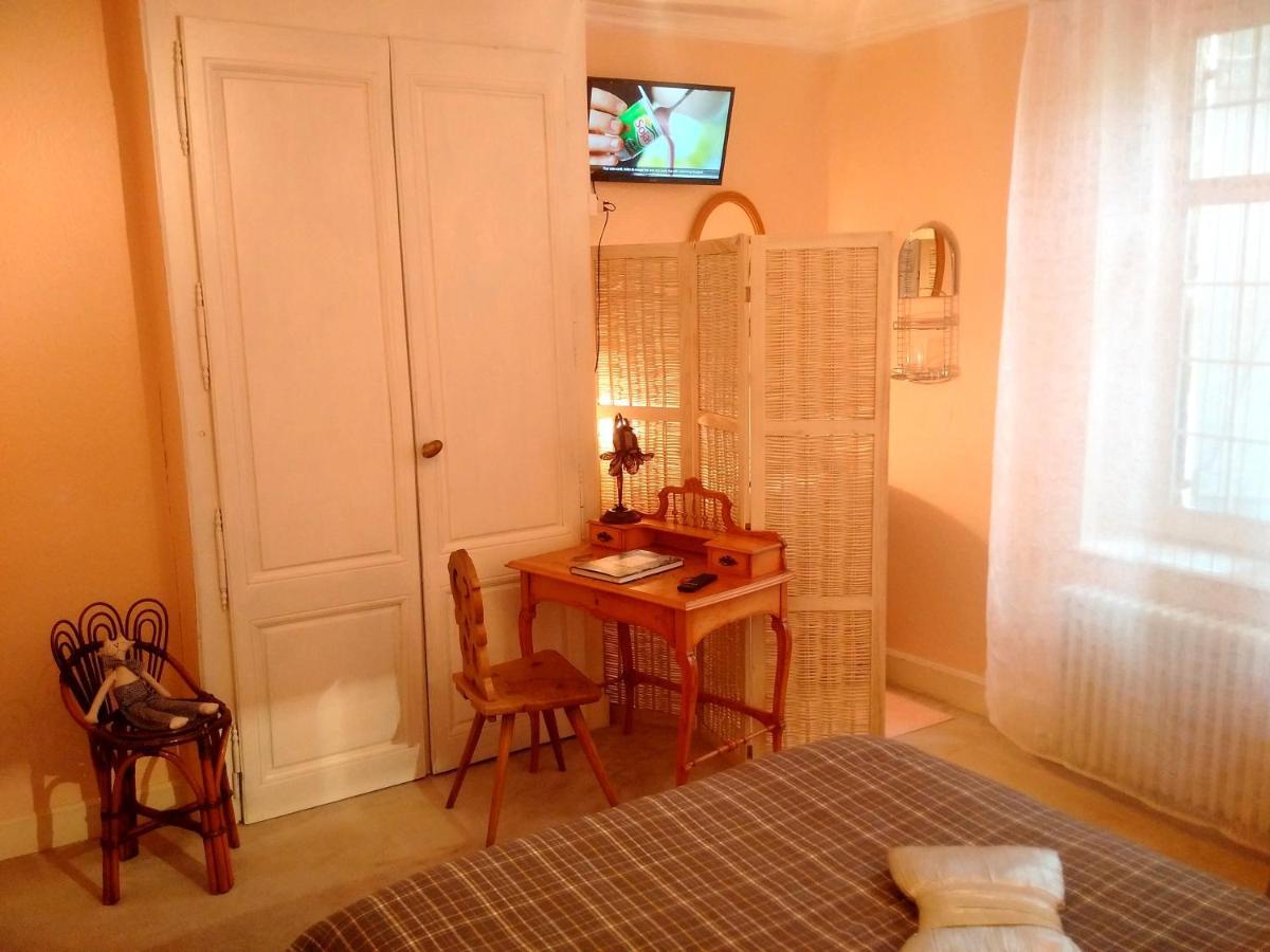 Le Prieure Hotel Aydoilles Bagian luar foto